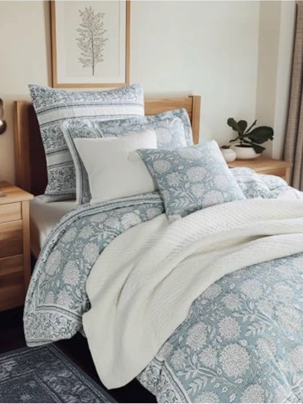 Levtex Blue and White Floral-Pattern Duvet Set